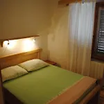Natura Apartment *
