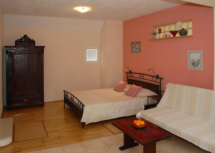 Natura מאקרסקה